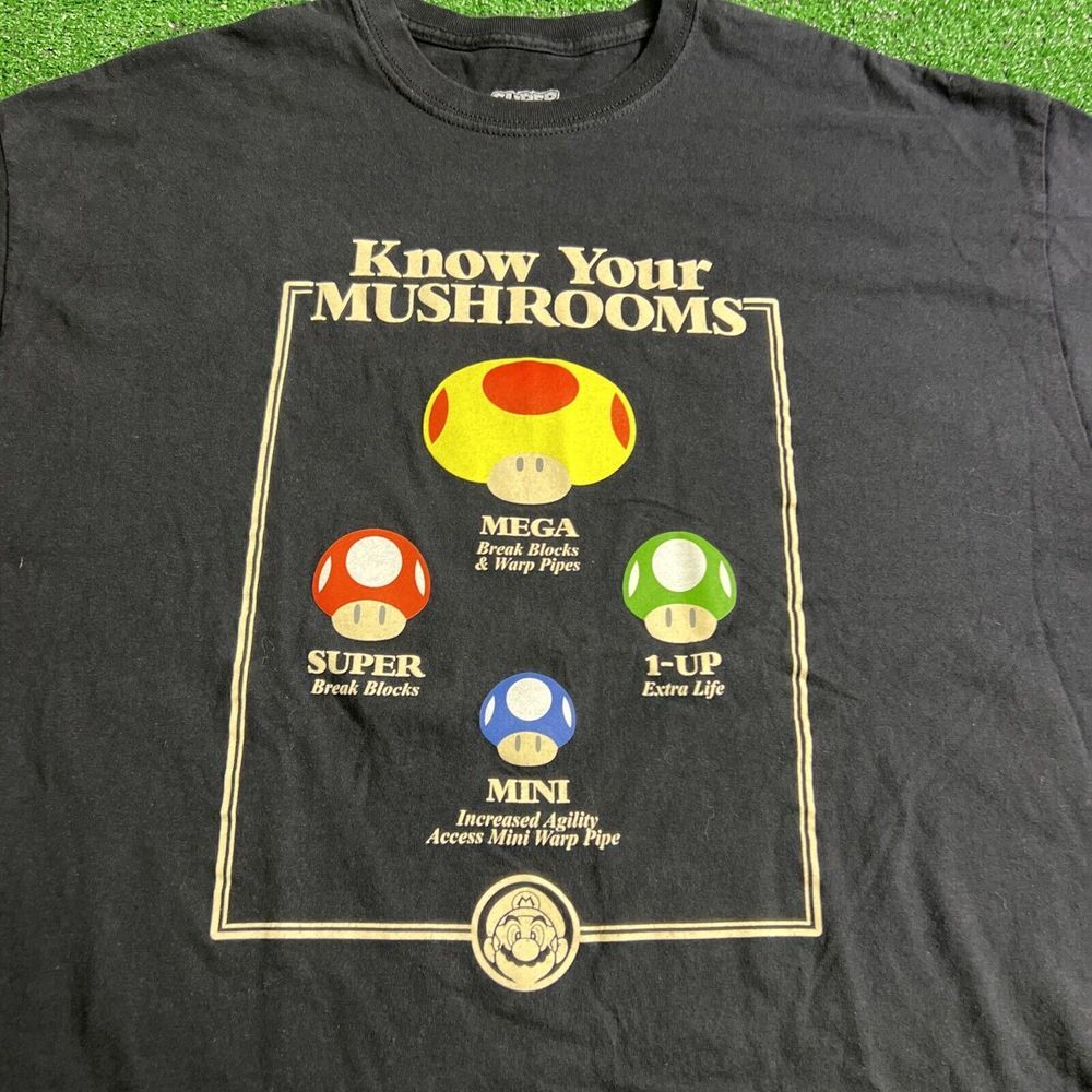Super Mario Know Your Mushrooms Black T-Shirt Short Sleeve Mens Size 2XL‎
